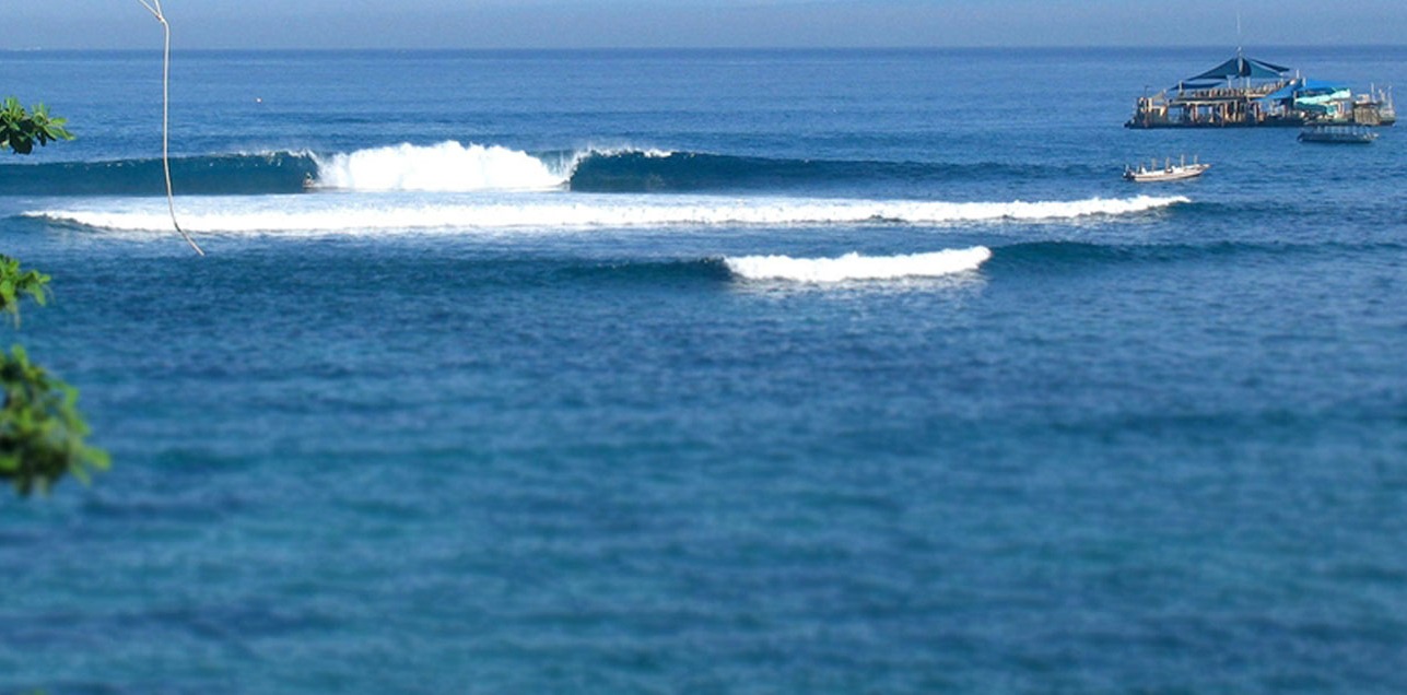 playgrounds-nusa-lembongan-surf