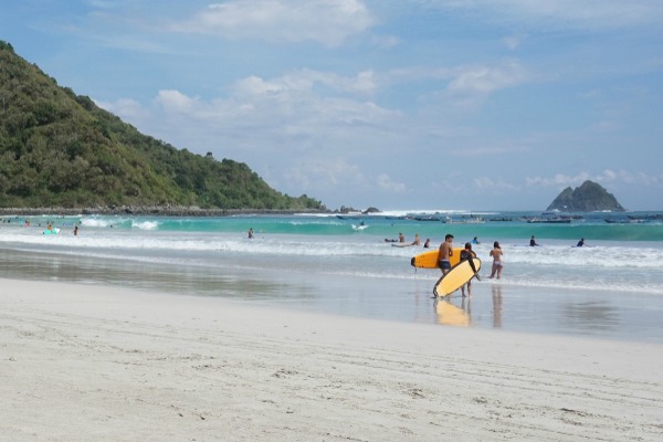 surfing-lombok-beginners